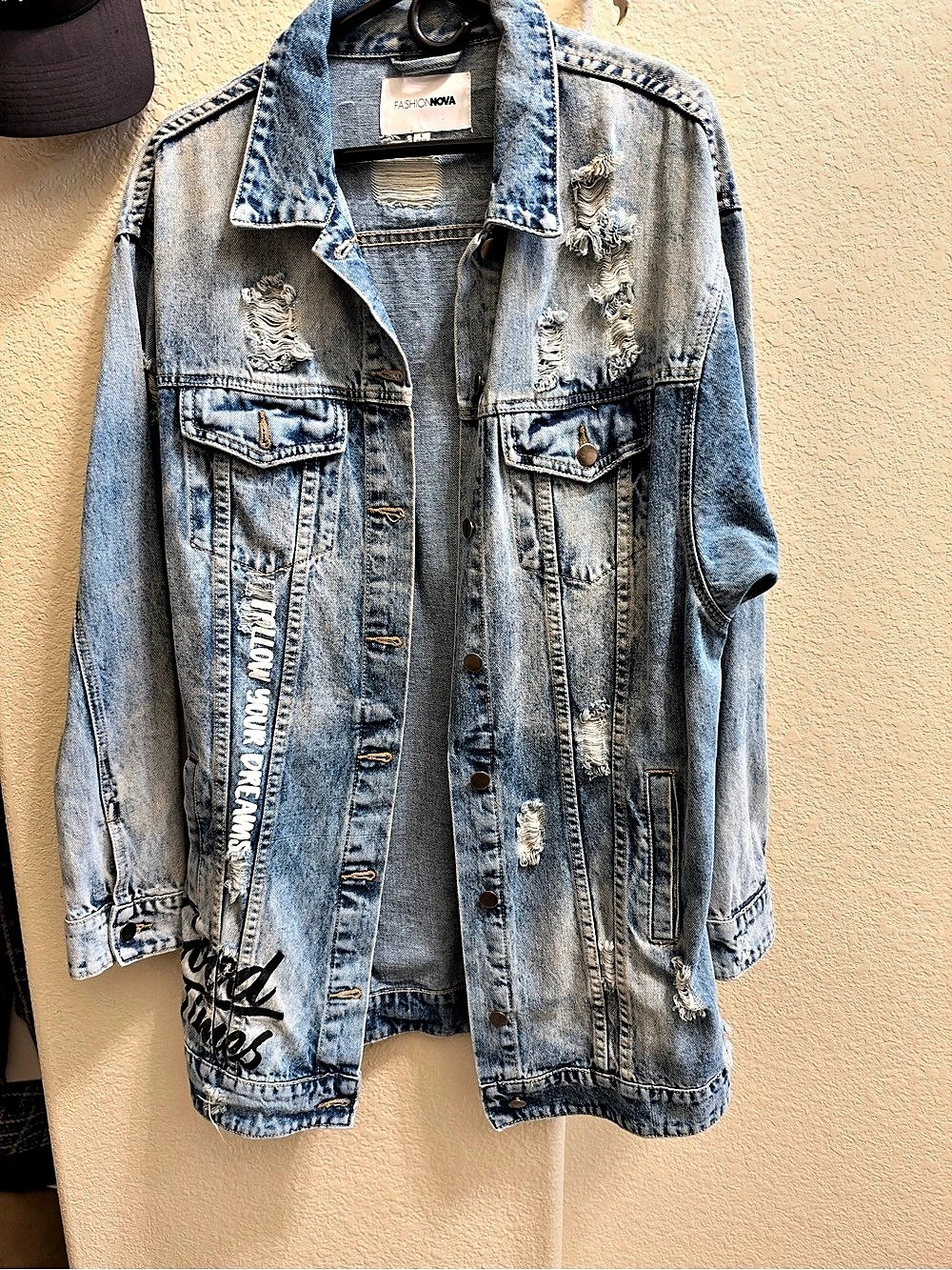 Fashion Nova Distressed Graphic Denim Jacket in Blue